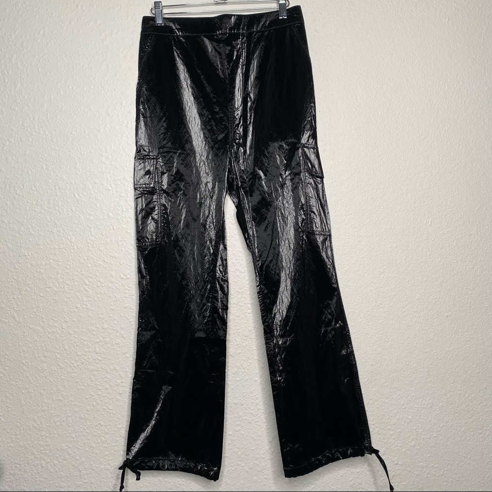 Good American black faux patent leather paper bag cargo joggers size 3 (L)